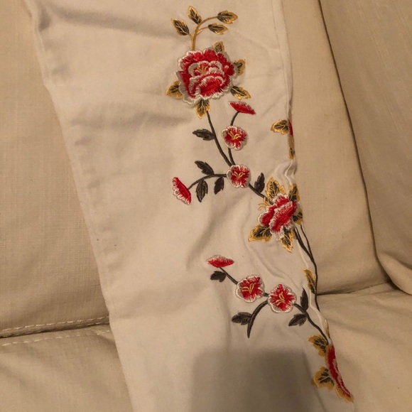 Set of two DianeGilman embroidered jeans - Picture 13 of 15